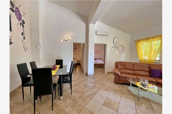Apartment A3, for 5 persons