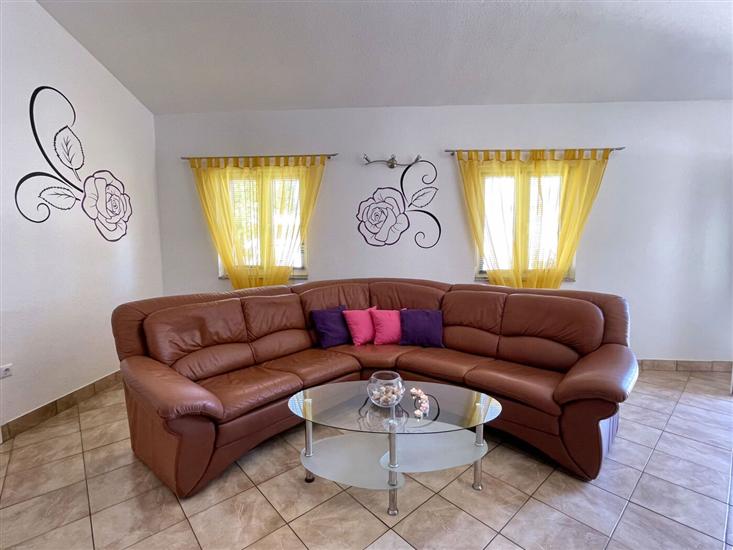 Apartment A3, for 5 persons