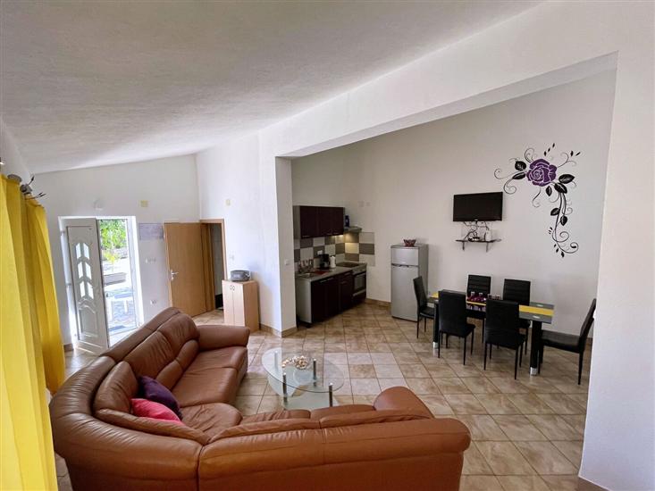 Apartment A3, for 5 persons