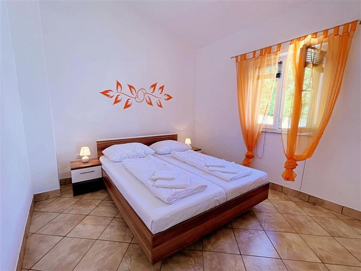 Apartment A3, for 5 persons