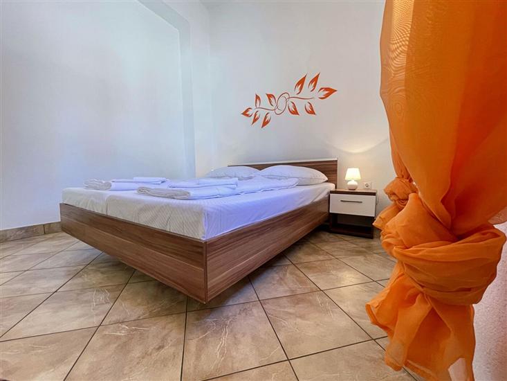 Apartment A3, for 5 persons