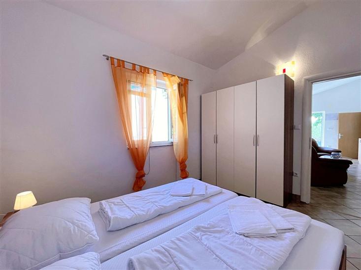 Apartment A3, for 5 persons