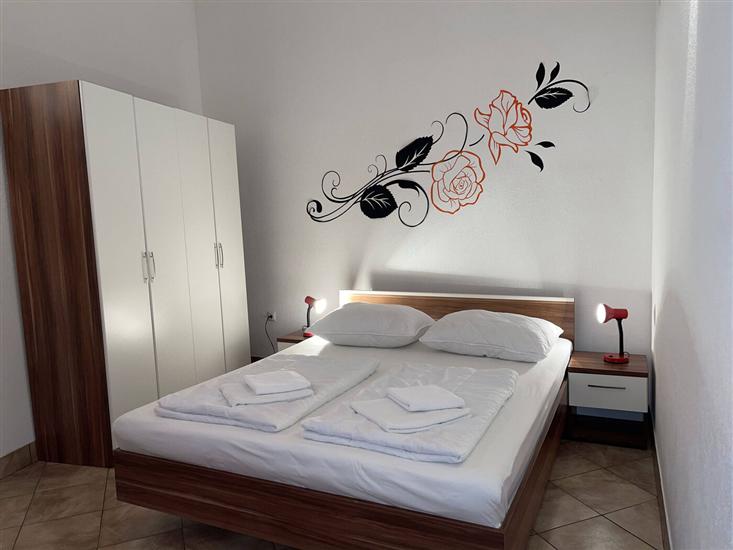 Apartment A3, for 5 persons