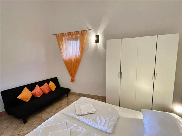 Apartment A3, for 5 persons