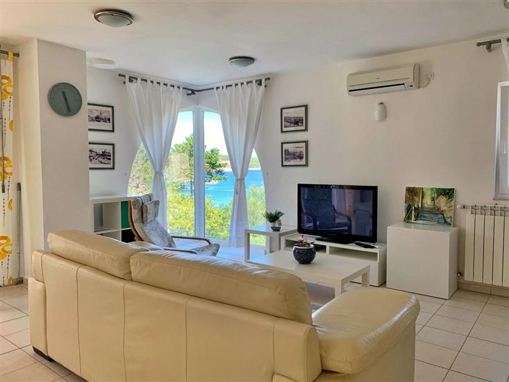 Apartment A4, for 4 persons