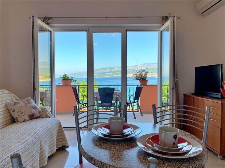 Apartment A2, for 3 persons