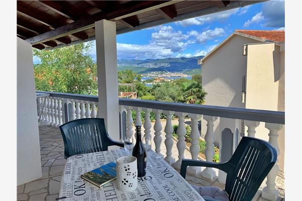 Apartment A2, for 3 persons