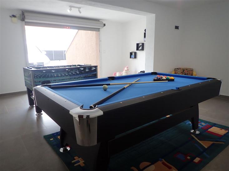 Apartment Azeret sa bazenom