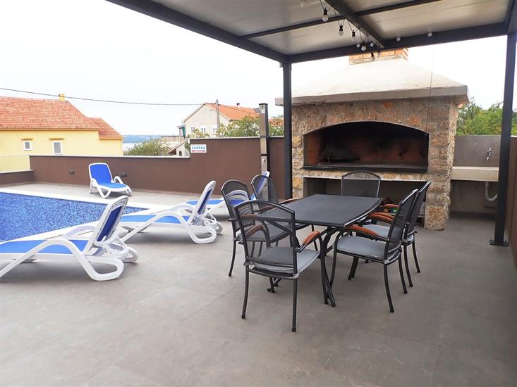 Apartment Azeret sa bazenom