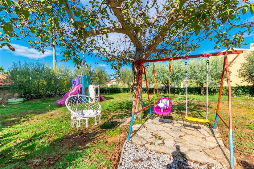 House Poljica with a pool