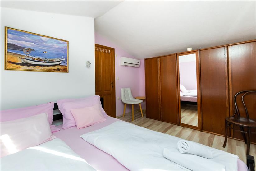 House K1, for 5 persons