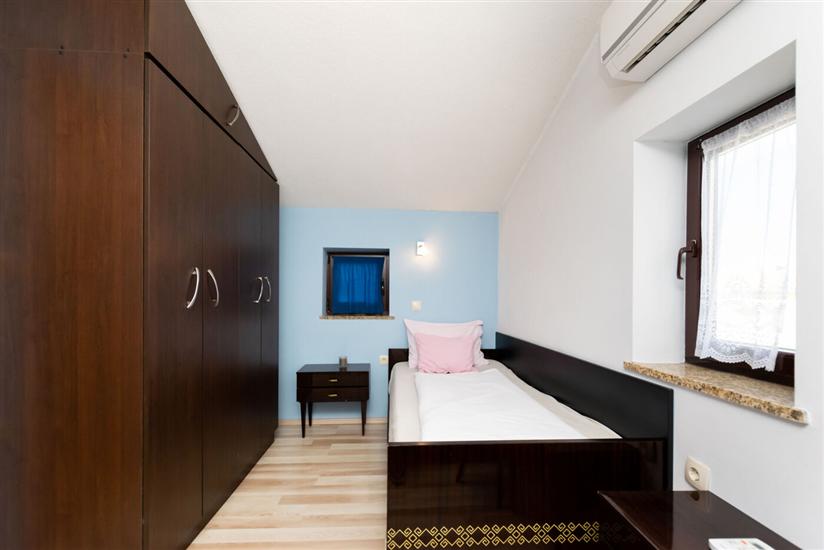 House K1, for 5 persons