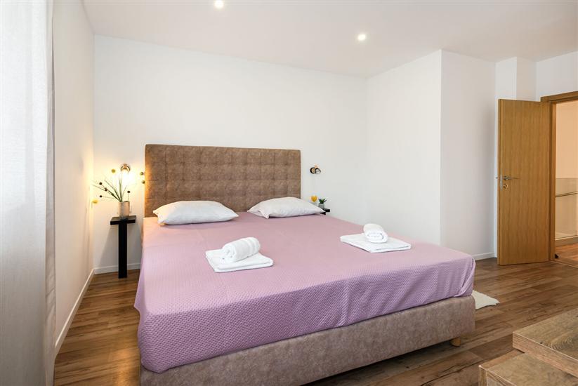 House K1, for 8 persons