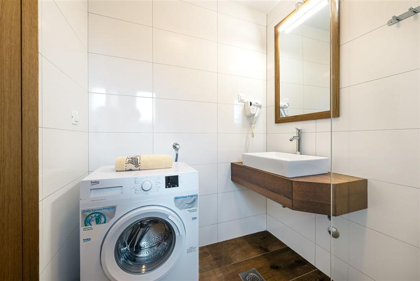 House K1, for 8 persons