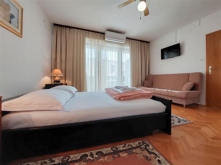 Apartment A1, for 3 persons