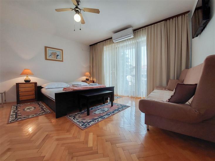 Apartment A1, for 3 persons