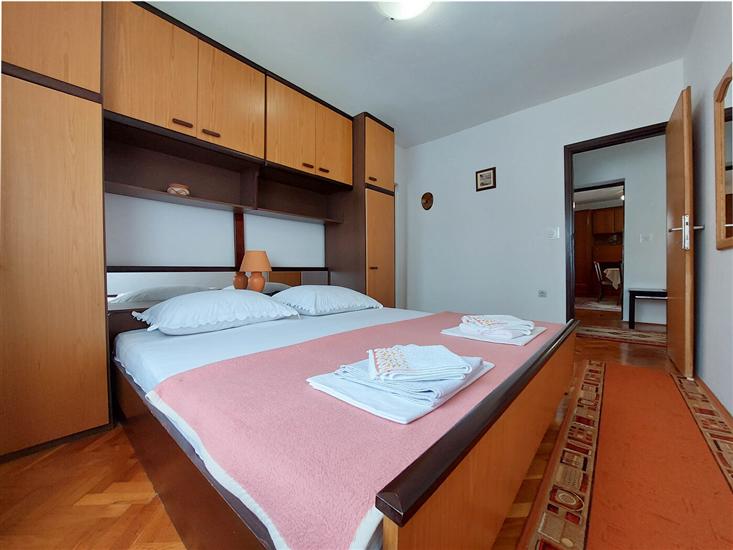 Apartment A3, for 8 persons