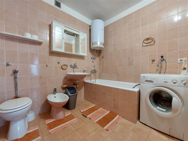 Apartment A3, for 8 persons