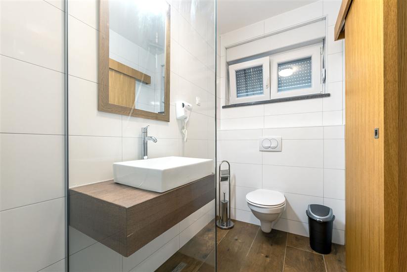 House K1, for 8 persons