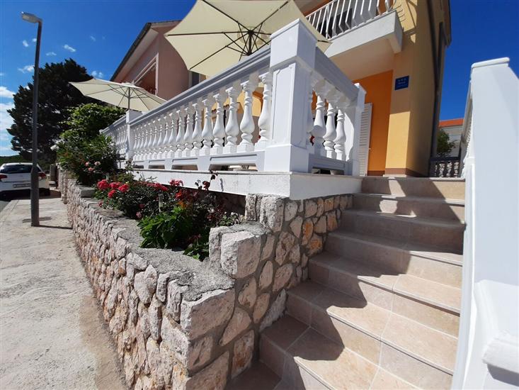 Apartment A2, for 3 persons