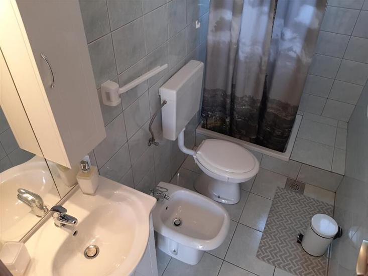 Apartment A2, for 3 persons