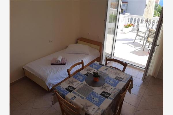 Apartment A2, for 3 persons
