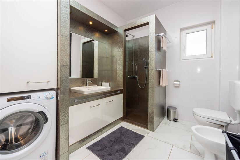 Apartment A3, for 8 persons