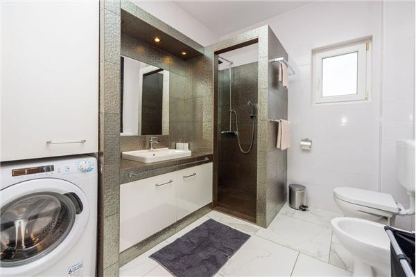 Apartment A3, for 8 persons