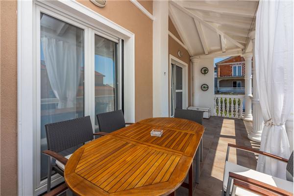 Apartment A3, for 8 persons