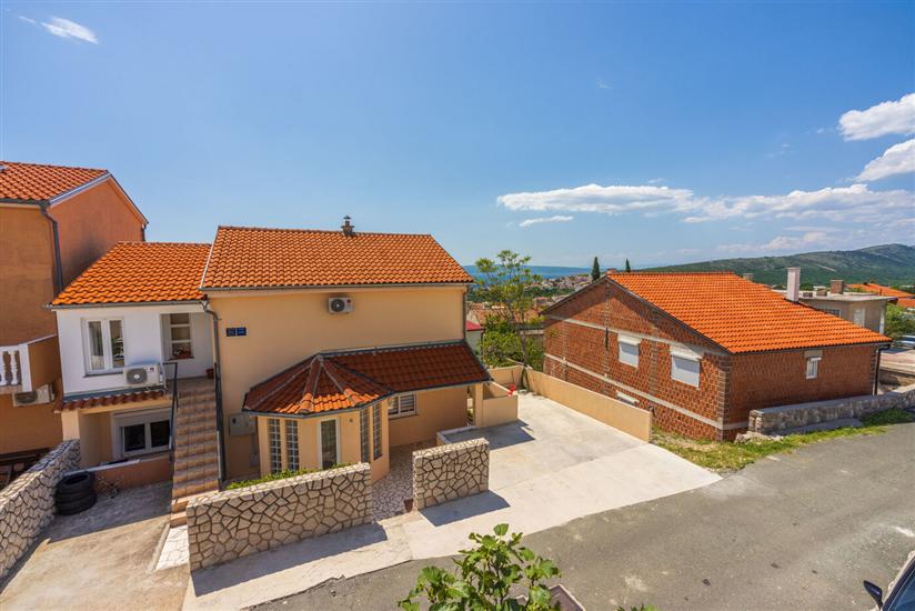 Apartment A3, for 8 persons