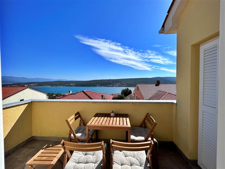 Apartment A5, for 5 persons