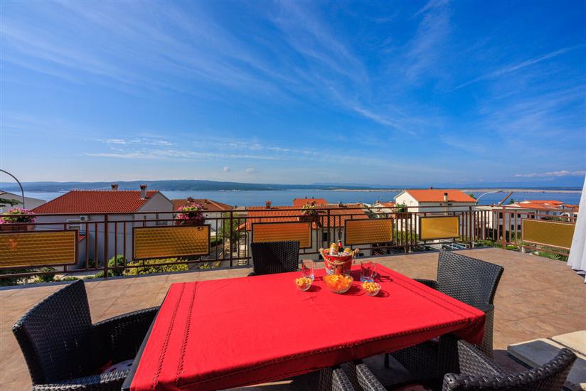 Apartment A1, for 5 persons