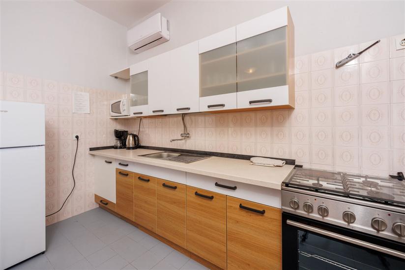 Apartment A1, for 5 persons