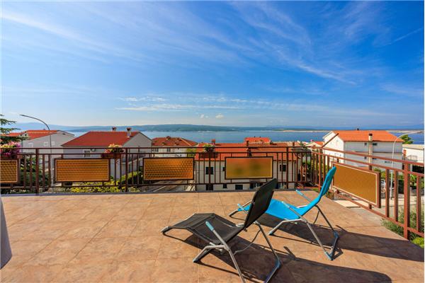 Apartment A1, for 5 persons