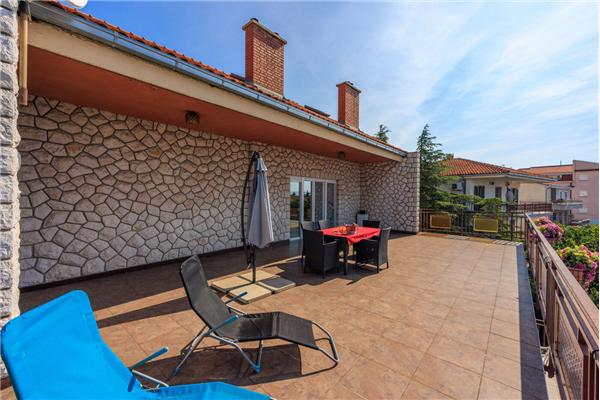 Apartment A1, for 5 persons