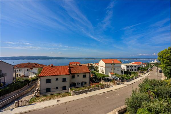 Apartment A1, for 5 persons