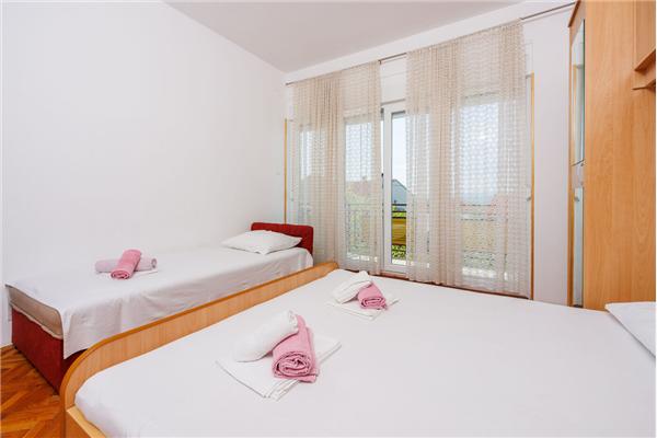 Apartment A2, for 8 persons