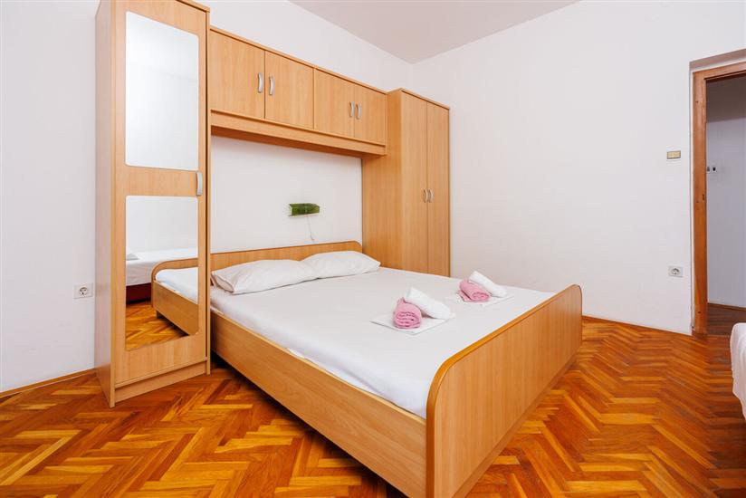 Apartment A2, for 8 persons