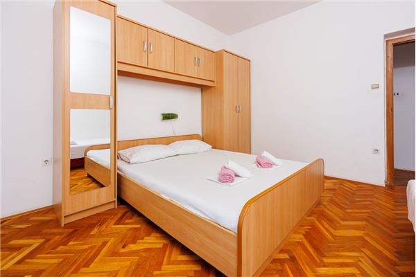 Apartment A2, for 8 persons