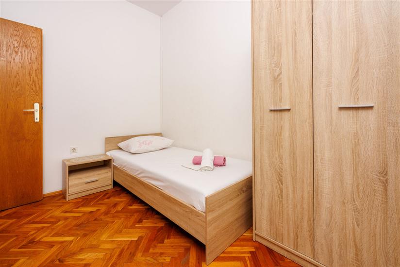 Apartment A2, for 8 persons