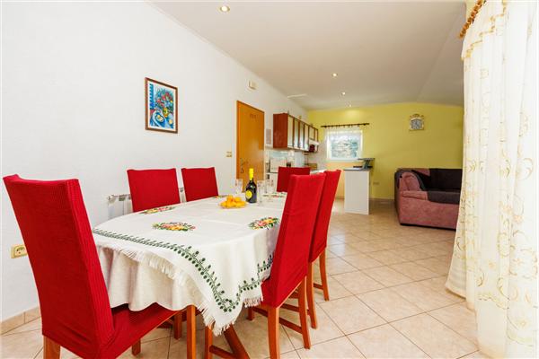 Apartment A1, for 7 persons