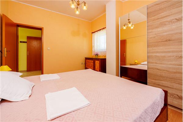 Apartment A1, for 7 persons