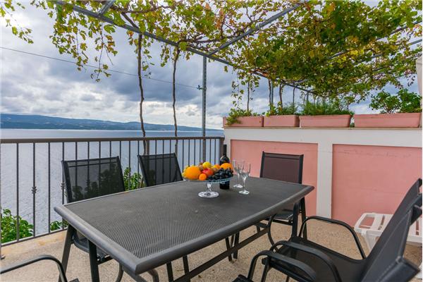 Apartment A2, for 6 persons