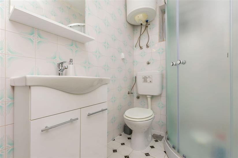 Apartment A2, for 6 persons