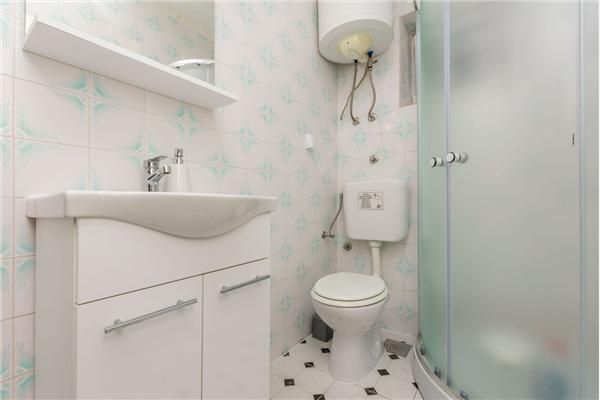 Apartment A2, for 6 persons