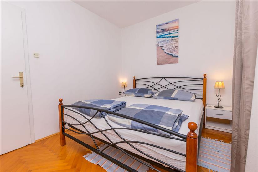 Apartment A2, for 6 persons