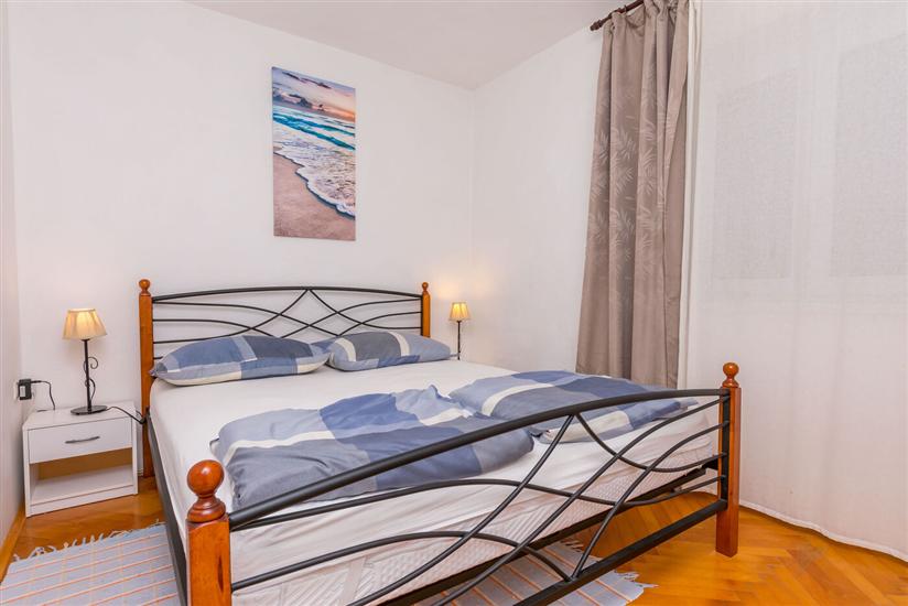 Apartment A2, for 6 persons