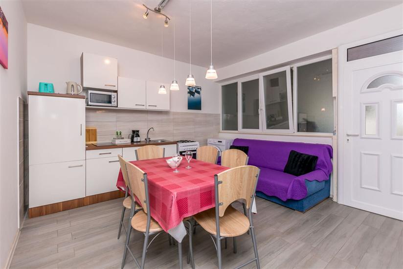 Apartment A2, for 6 persons