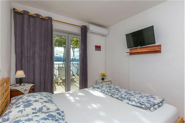 Apartment A1, for 6 persons