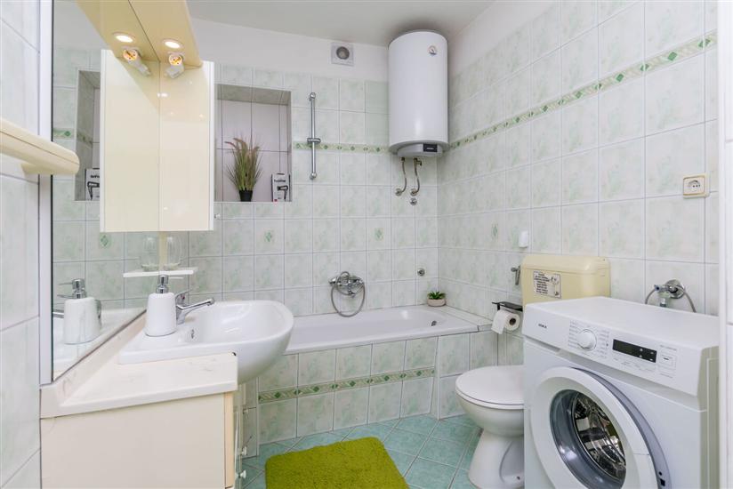 Apartment A1, for 6 persons